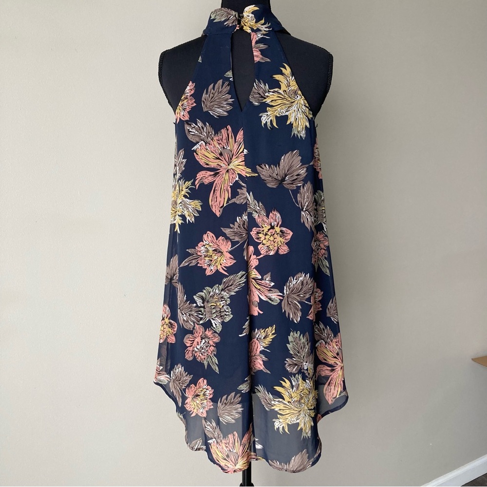 Astr The Label Long Line Tunic Halter Flowy‎ Blouse Floral Navy Blue Size XS - Picture 5 of 9